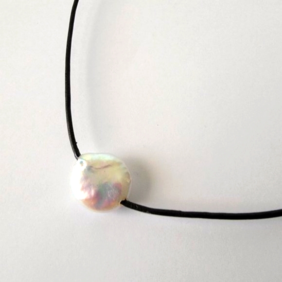 Leather White Coin Pearl Necklace - Picture 2 of 3